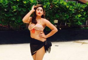 Piumi Hansamali Hot Selfie Photos Mrs Asia