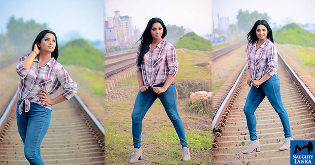 Jayani Weerasinghe In Tight Jeans